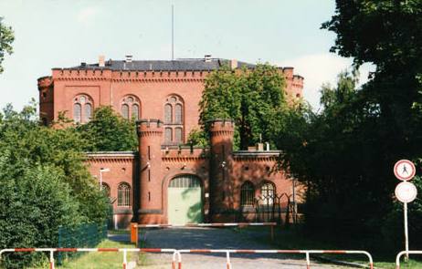 盟军的施潘道监狱 1986年