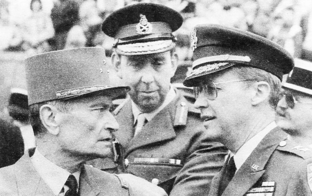 Коменданты секторов Западного Берлина (слева на право): француз Поль Каварро, британец Патрик Г. Брукин, американец Джон Х. Митчел. 1986 год.